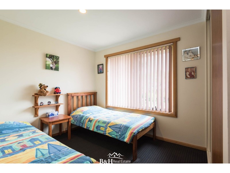 16 Seabreeze Avenue, Sulphur Creek TAS 7316