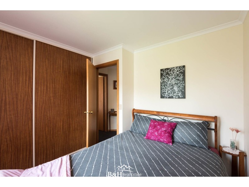 16 Seabreeze Avenue, Sulphur Creek TAS 7316