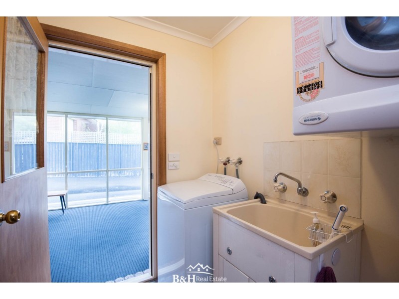 16 Seabreeze Avenue, Sulphur Creek TAS 7316