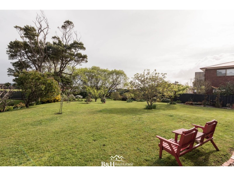16 Seabreeze Avenue, Sulphur Creek TAS 7316