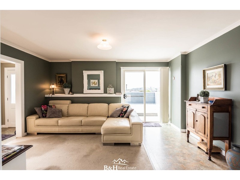 32 Amherst Street, West Ulverstone TAS 7315