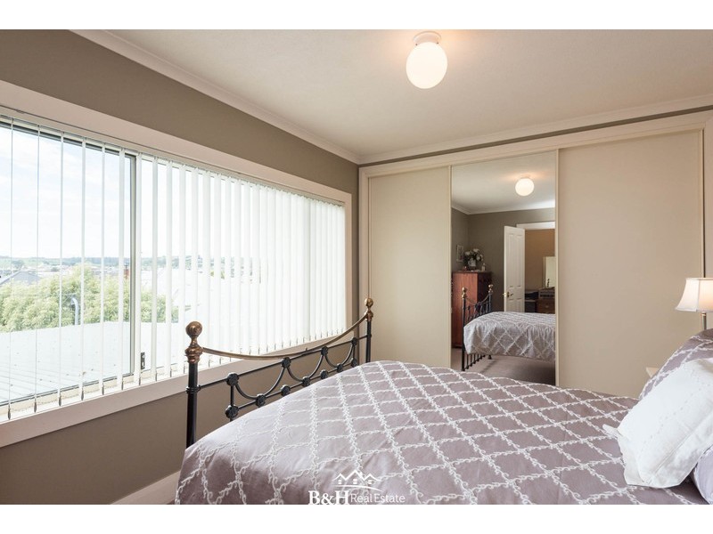 32 Amherst Street, West Ulverstone TAS 7315
