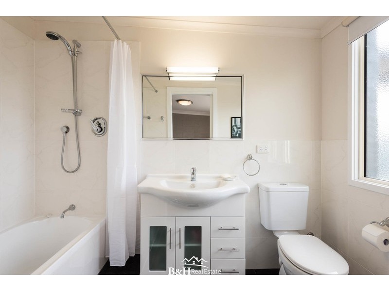32 Amherst Street, West Ulverstone TAS 7315