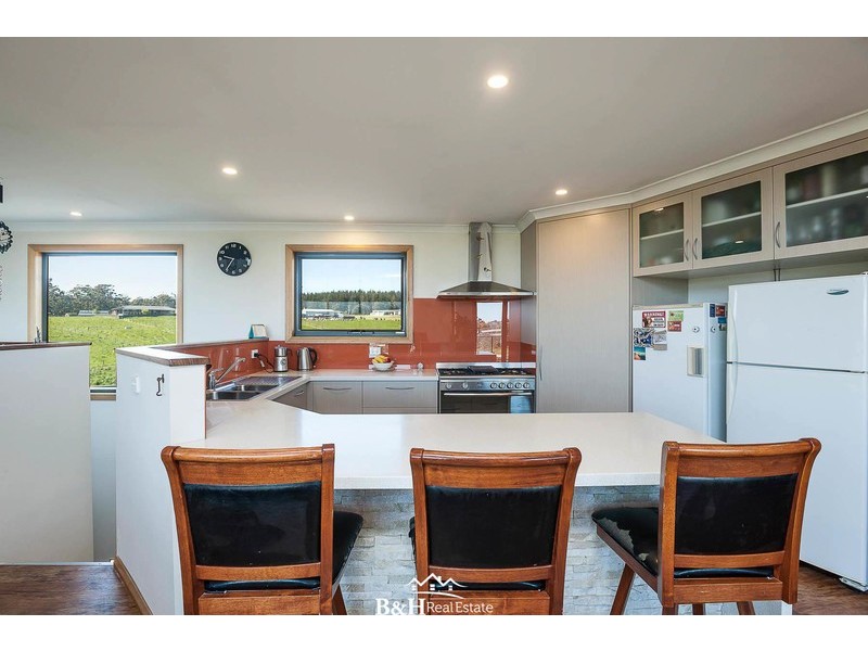 66 Lennah Drive, Wynyard TAS 7325