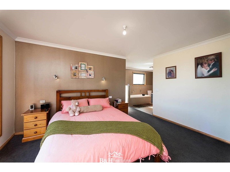66 Lennah Drive, Wynyard TAS 7325