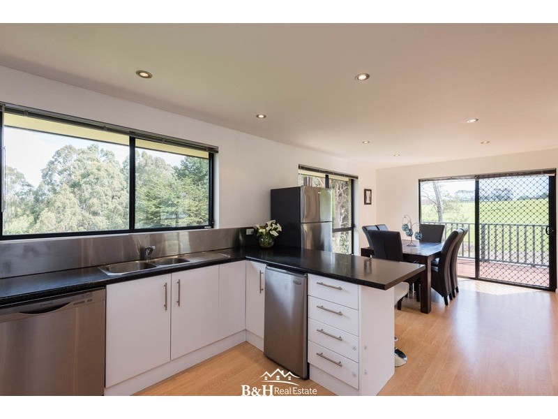 1 Ramsden Street, Somerset TAS 7322