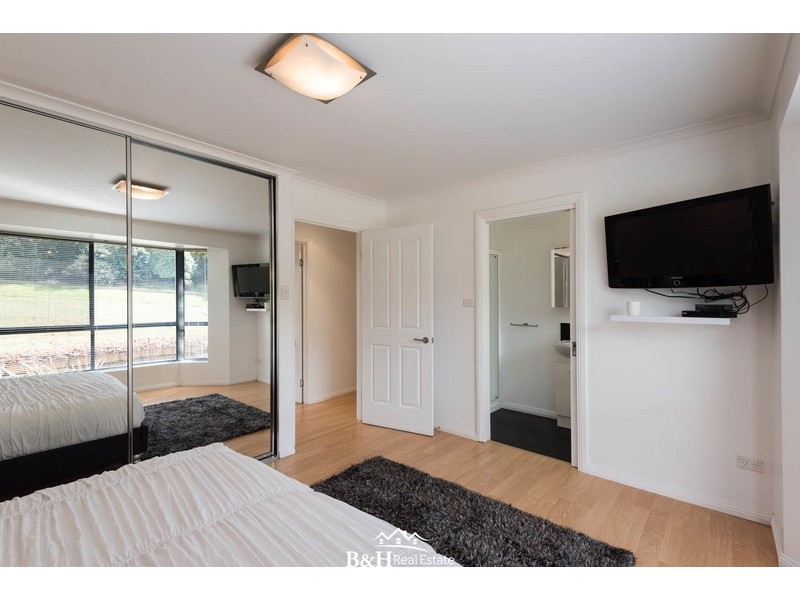 1 Ramsden Street, Somerset TAS 7322