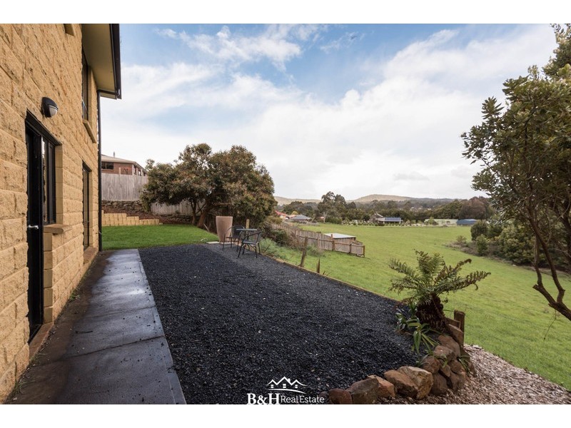 1 Ramsden Street, Somerset TAS 7322
