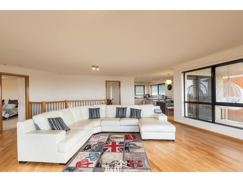 22 Oceanside Boulevard, Sulphur Creek TAS 7316