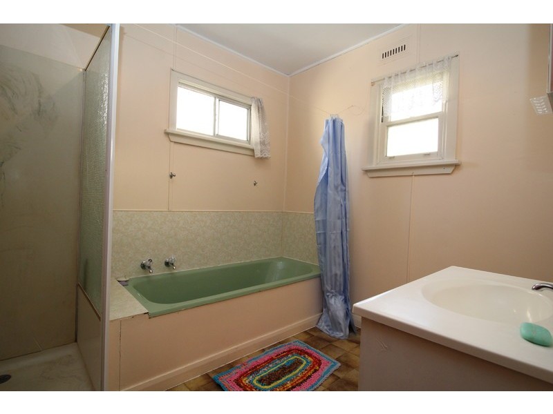 22 & 22a Agnes Street, Rosebery TAS 7470