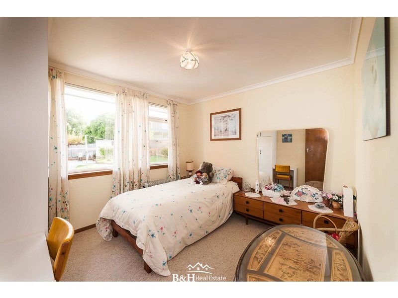 1 Gilmour Crescent, Somerset TAS 7322