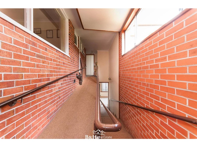 1 Gilmour Crescent, Somerset TAS 7322