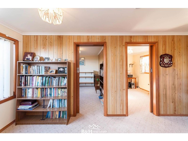 1 Gilmour Crescent, Somerset TAS 7322