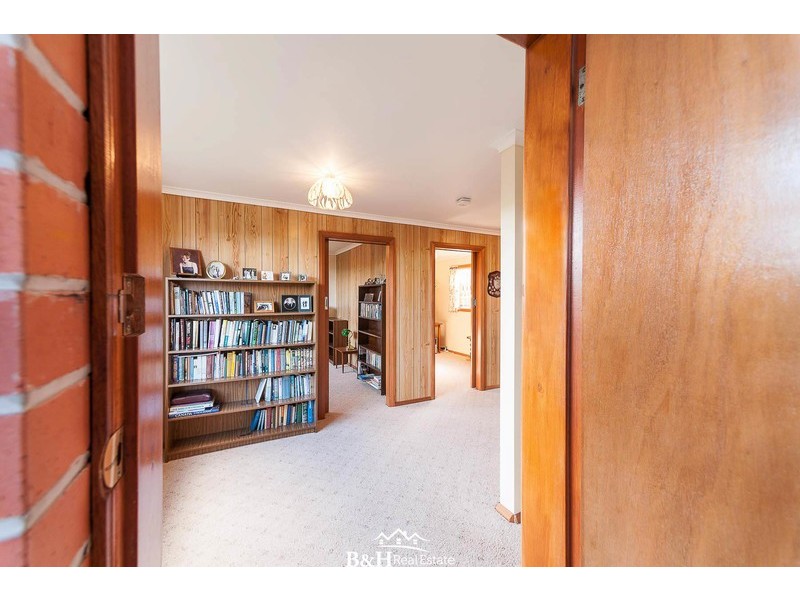 1 Gilmour Crescent, Somerset TAS 7322