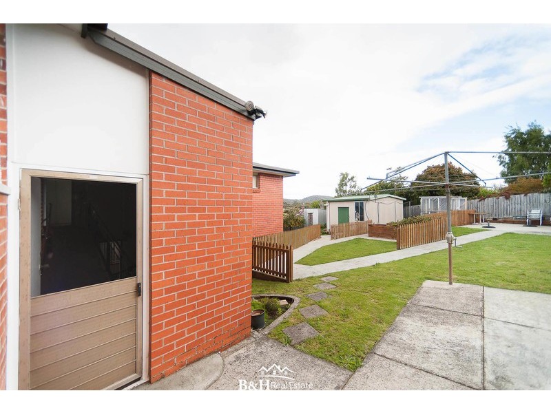1 Gilmour Crescent, Somerset TAS 7322