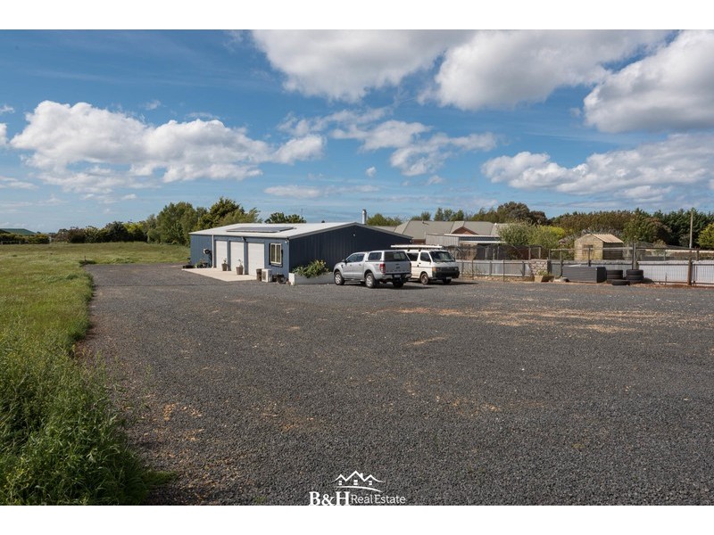 15 Isaac Road, Penguin TAS 7316