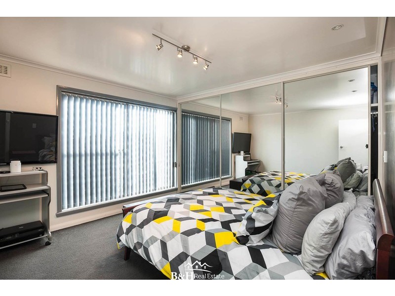 2 Oonah Crescent, Somerset TAS 7322