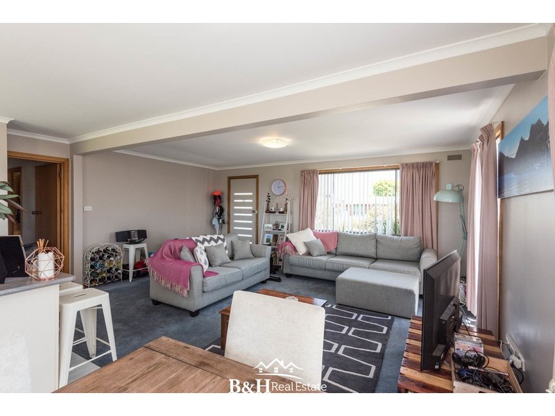 97 South Road, Penguin TAS 7316
