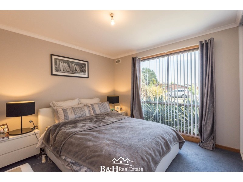 97 South Road, Penguin TAS 7316