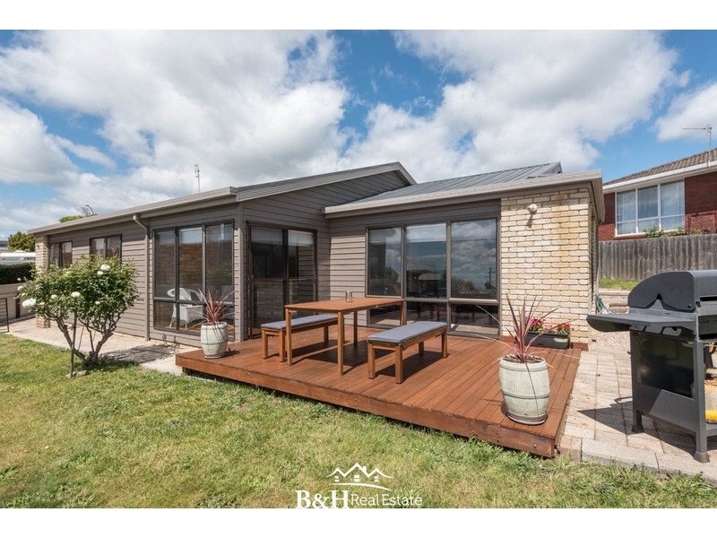 6 Kywong Crescent, West Ulverstone TAS 7315