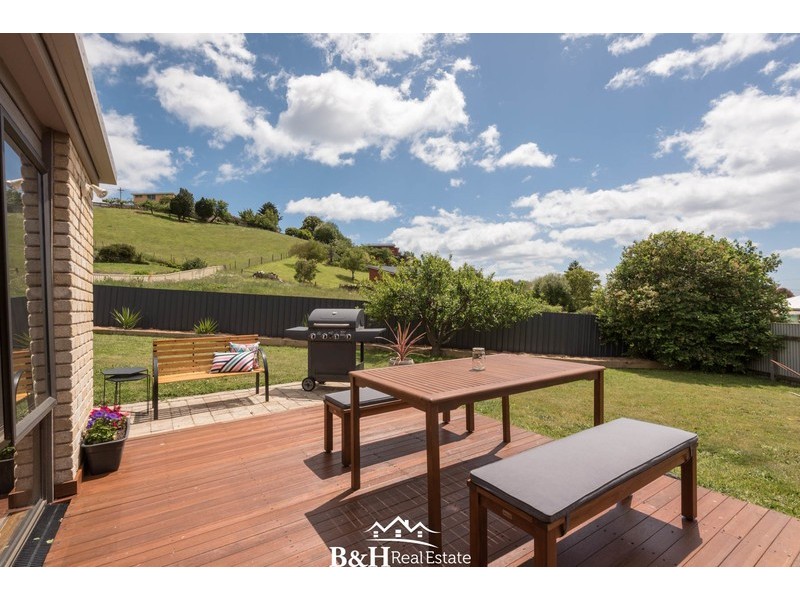 6 Kywong Crescent, West Ulverstone TAS 7315