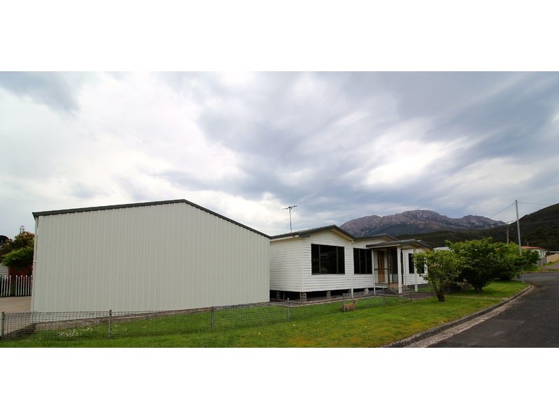 14 Evans Street, Queenstown TAS 7467