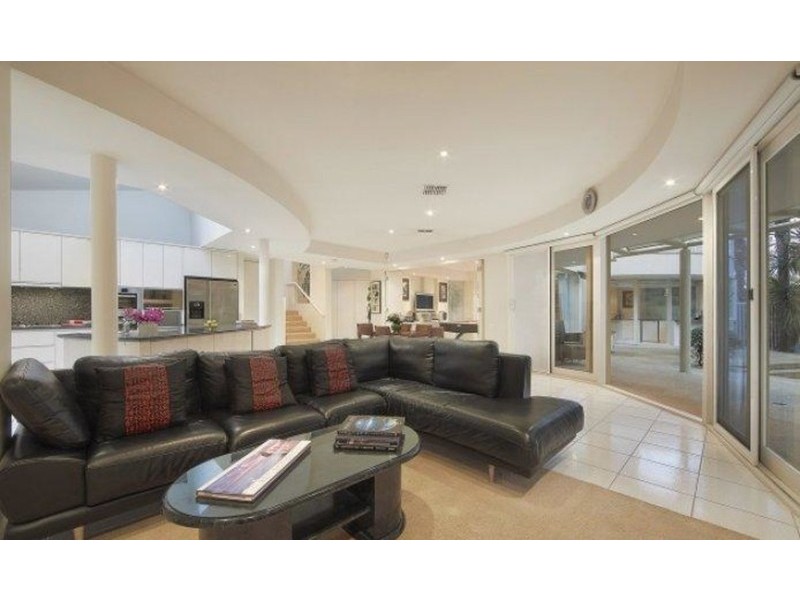 18 Denham Place, Toorak VIC 3142
