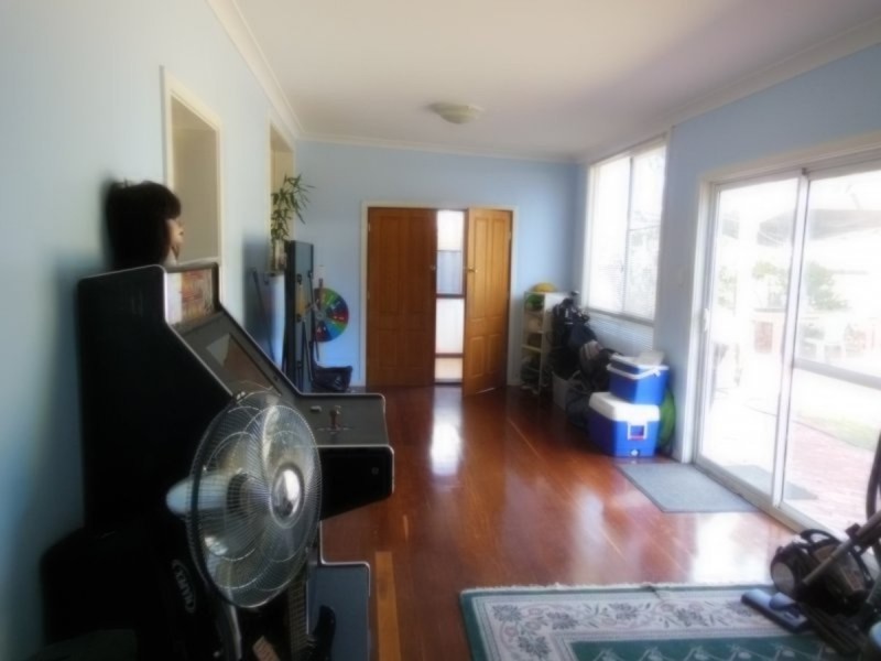 16 Moorehouse Street, Willagee WA 6156