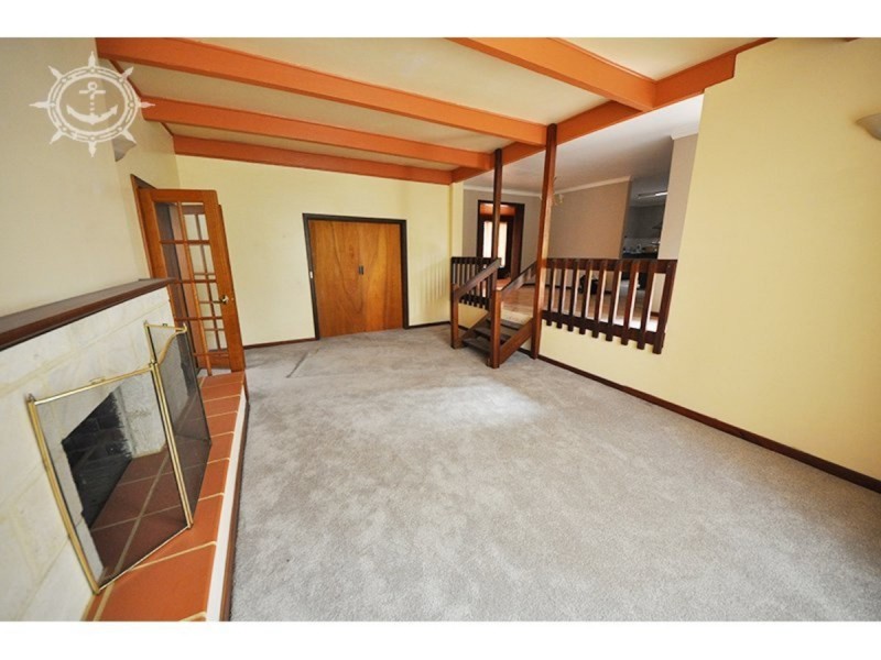 186 Henderson Road, Munster WA 6166
