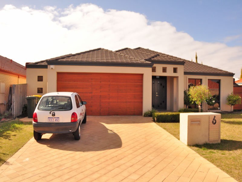 6 Audley Place, Canning Vale WA 6155
