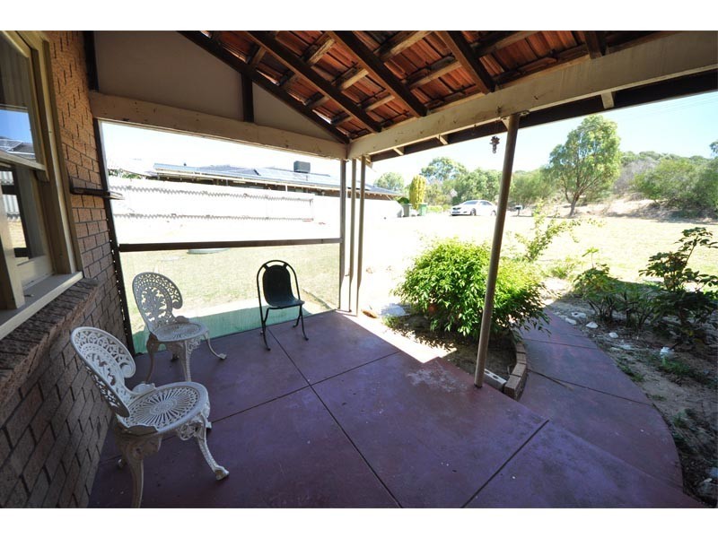 10 Southend Road, Hamilton Hill WA 6163