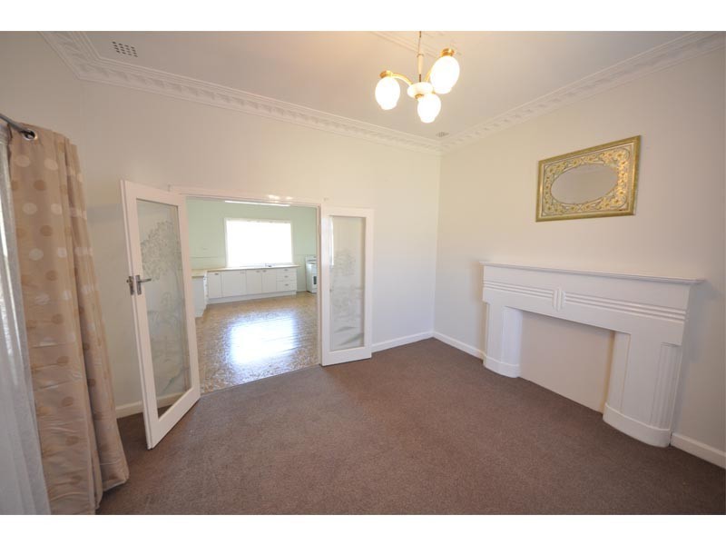 10 Southend Road, Hamilton Hill WA 6163