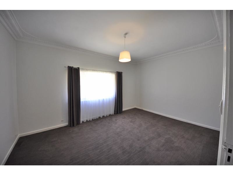 10 Southend Road, Hamilton Hill WA 6163