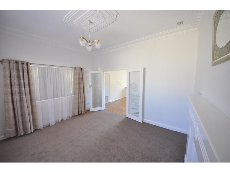 10 Southend Road, Hamilton Hill WA 6163