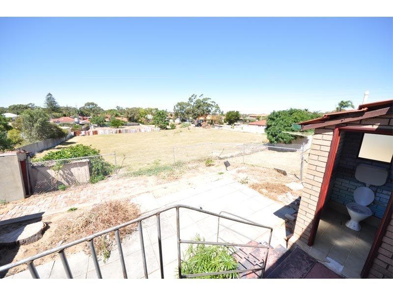 10 Southend Road, Hamilton Hill WA 6163