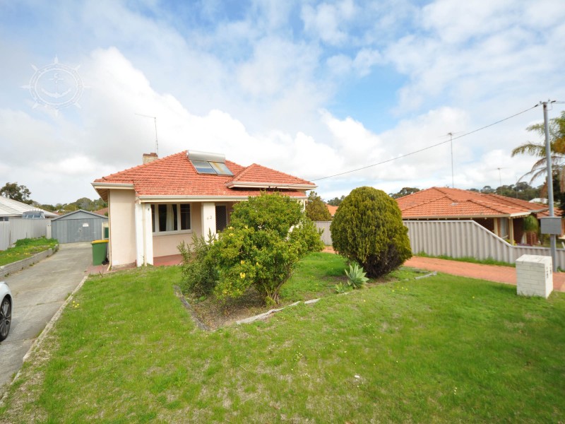 42A Hammad Street, Palmyra WA 6157