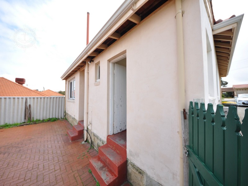 42A Hammad Street, Palmyra WA 6157