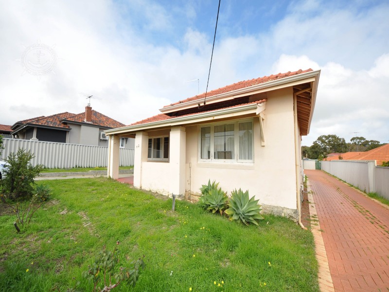 42A Hammad Street, Palmyra WA 6157