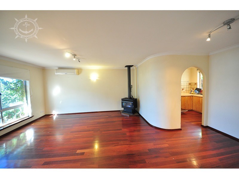 2/35 Watkins Street, White Gum Valley WA 6162