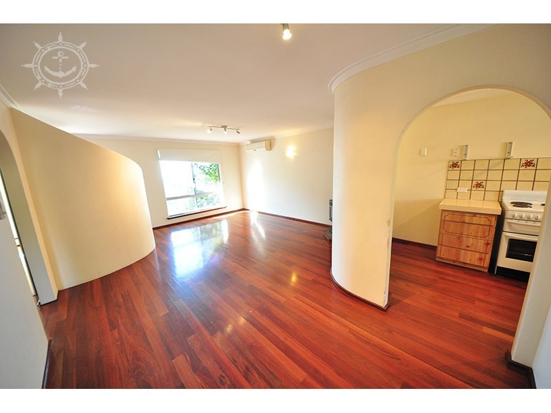 2/35 Watkins Street, White Gum Valley WA 6162