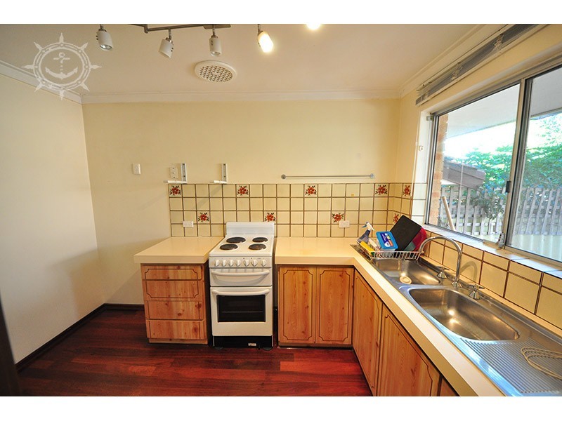 2/35 Watkins Street, White Gum Valley WA 6162