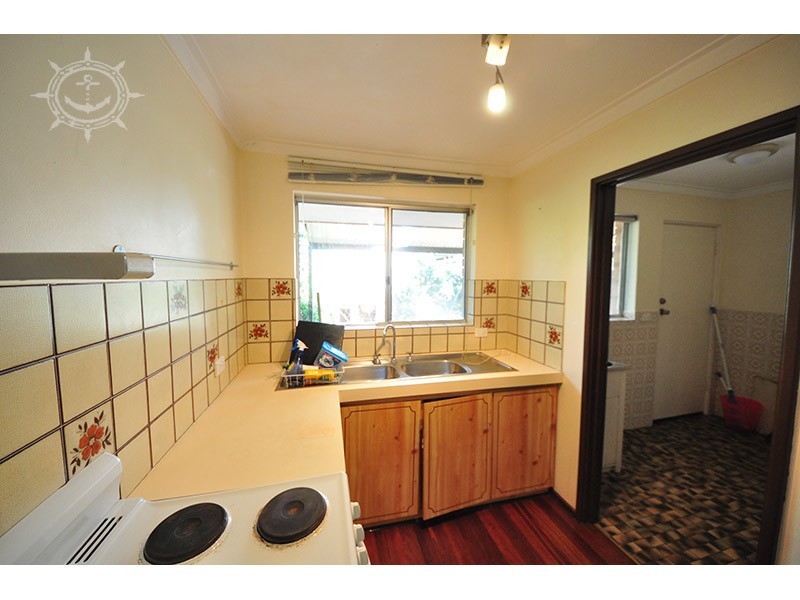 2/35 Watkins Street, White Gum Valley WA 6162