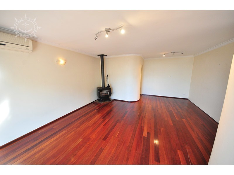 2/35 Watkins Street, White Gum Valley WA 6162