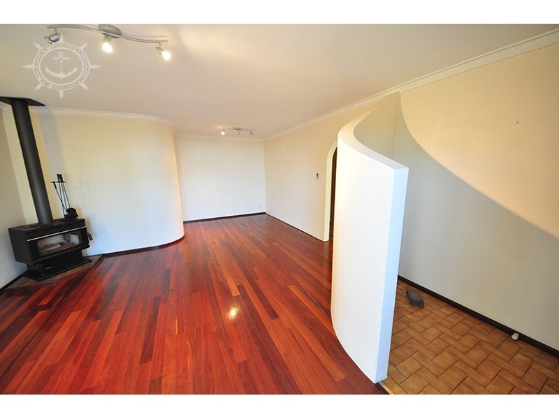 2/35 Watkins Street, White Gum Valley WA 6162