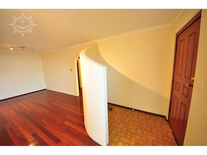 2/35 Watkins Street, White Gum Valley WA 6162