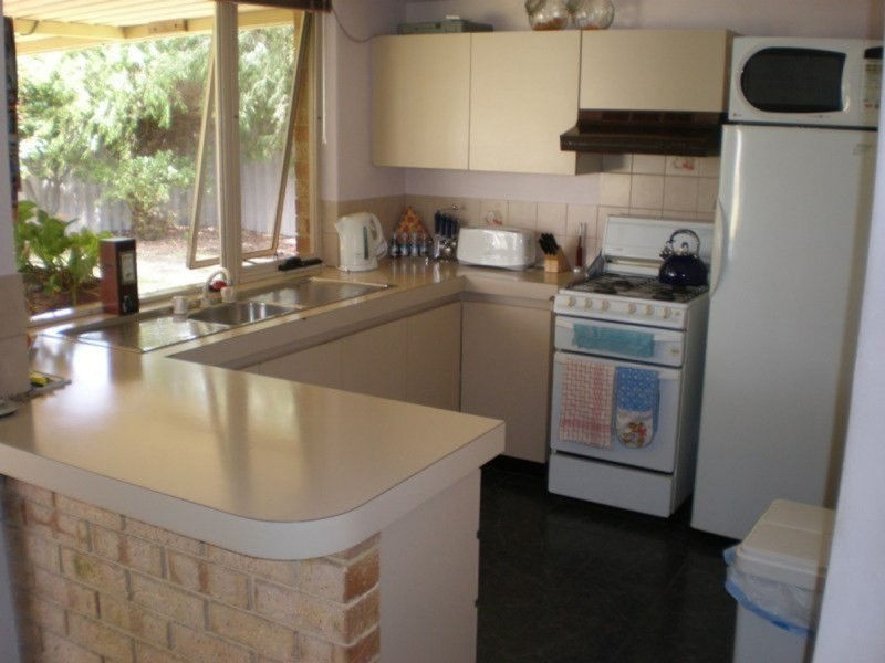 1 Burnside Way, Rockingham WA 6168