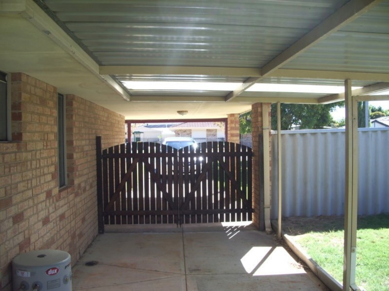 1 Burnside Way, Rockingham WA 6168