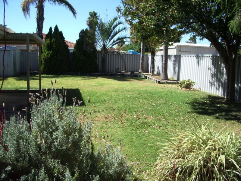 1 Burnside Way, Rockingham WA 6168