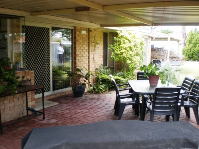 1 Burnside Way, Rockingham WA 6168