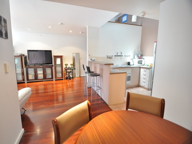 9/13 Cantonment Street, Fremantle WA 6160